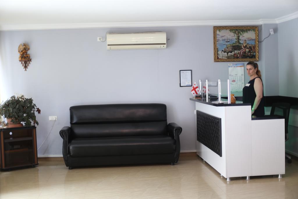 צקאלטובו Hotel Nikala מראה חיצוני תמונה