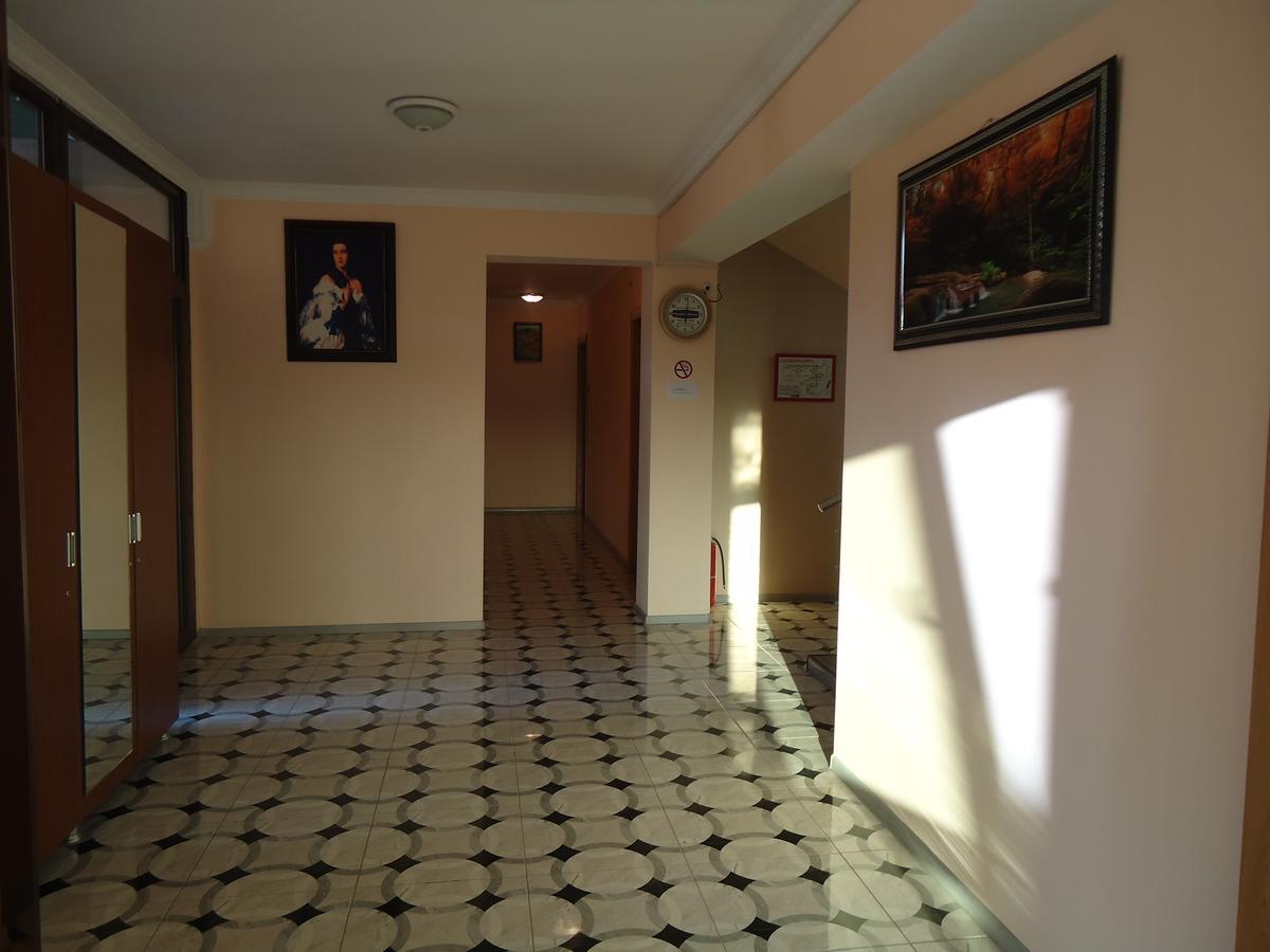 צקאלטובו Hotel Nikala מראה חיצוני תמונה